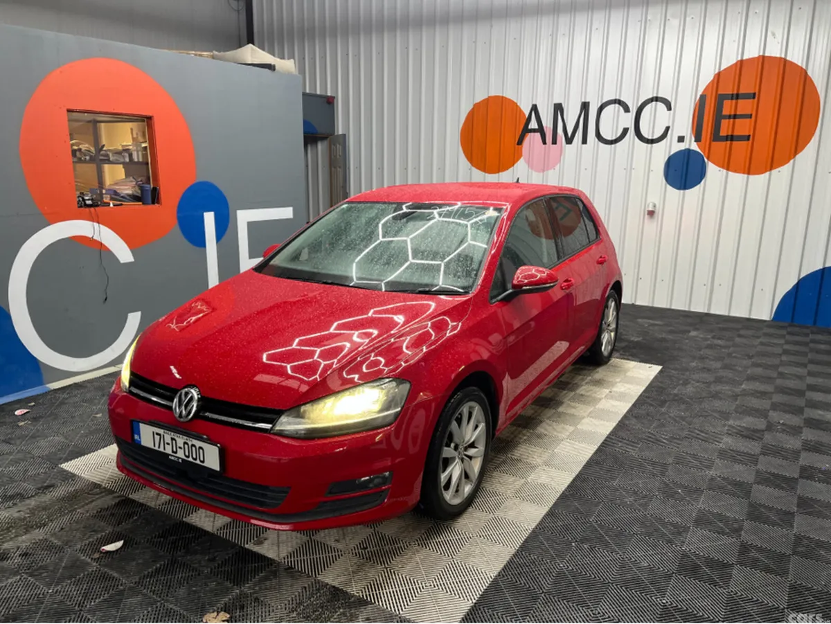 Volkswagen Golf Hatchback, Petrol, 2017, Red