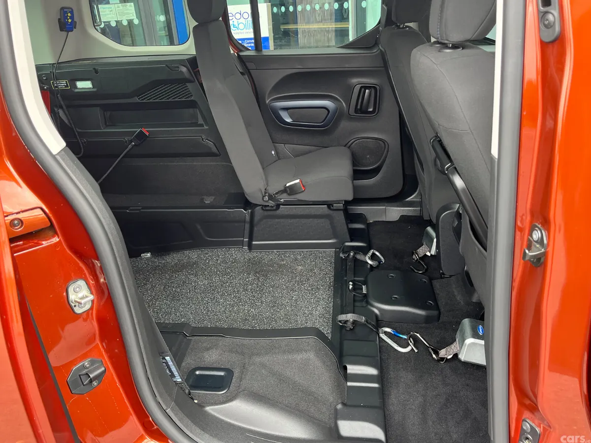 Peugeot Rifter MPV, Diesel, 2022, Bronze