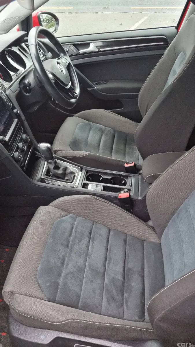 Volkswagen Golf Hatchback, Petrol, 2014, Red