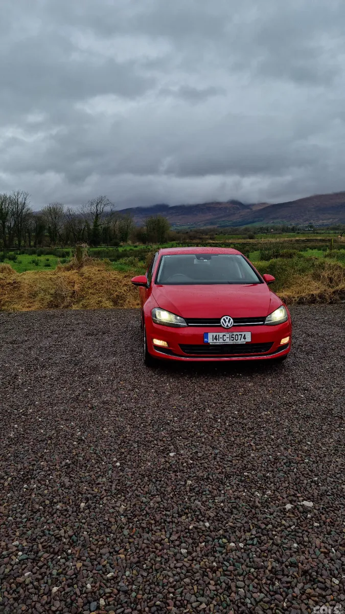 Volkswagen Golf Hatchback, Petrol, 2014, Red