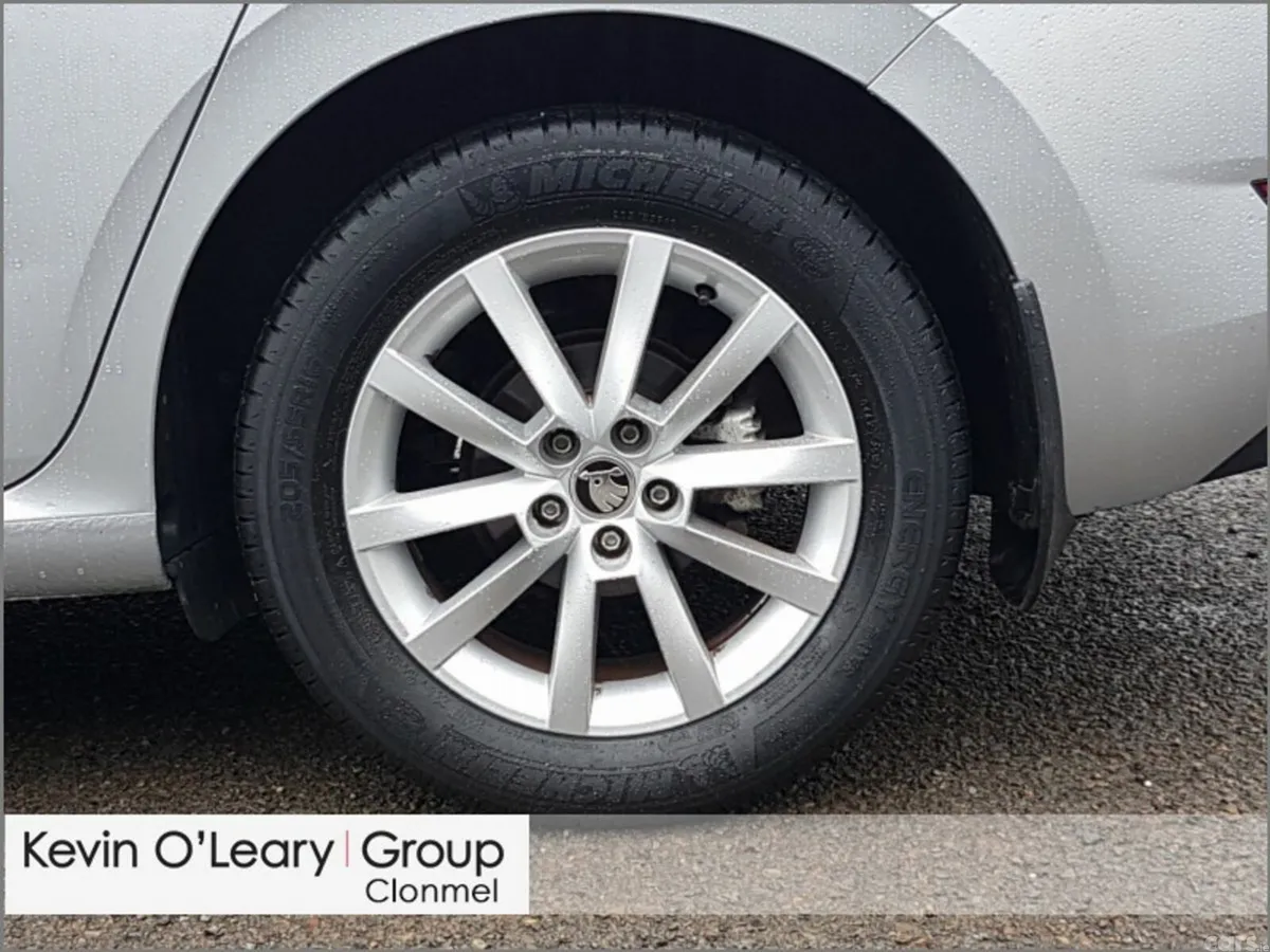 Skoda Scala Hatchback, Petrol, 2020, Grey