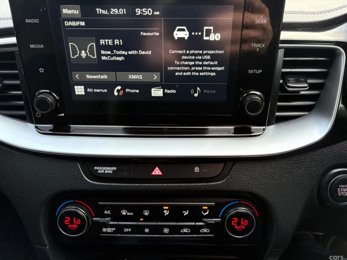 Kia XCeed Hatchback, Petrol Plug-in Hybrid, 2022, Black