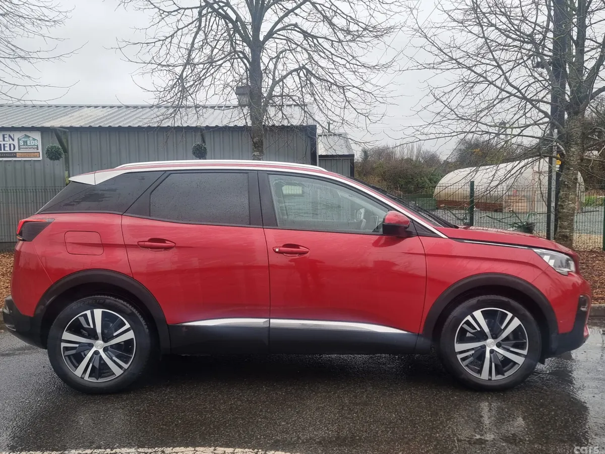 Peugeot 3008 MPV, Petrol, 2021, Red
