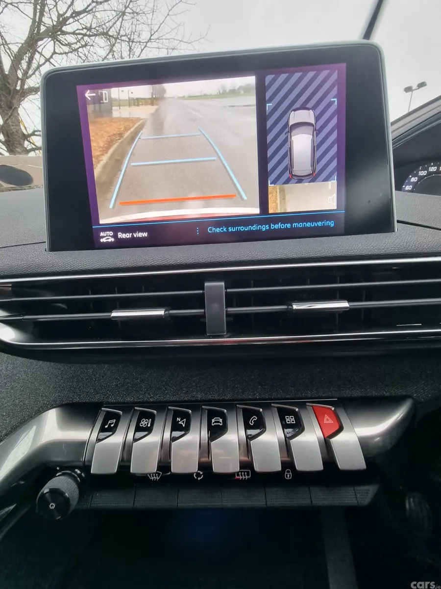 Peugeot 3008 MPV, Petrol, 2021, Red