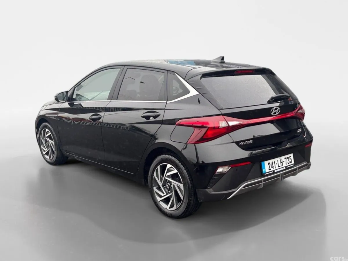 Hyundai i20 Hatchback, Petrol, 2024, Black