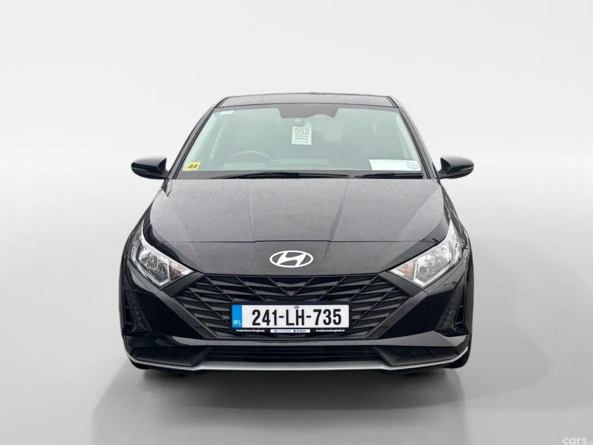 Hyundai i20 Hatchback, Petrol, 2024, Black