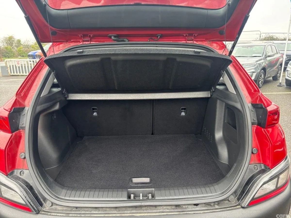 Hyundai KONA MPV, Petrol, 2023, Red