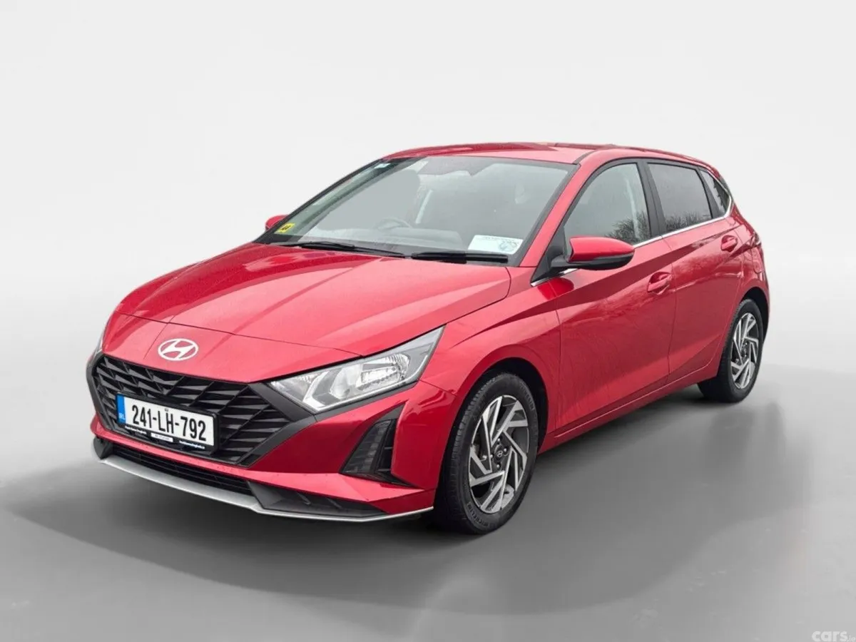 Hyundai i20 Hatchback, Petrol, 2024, Red