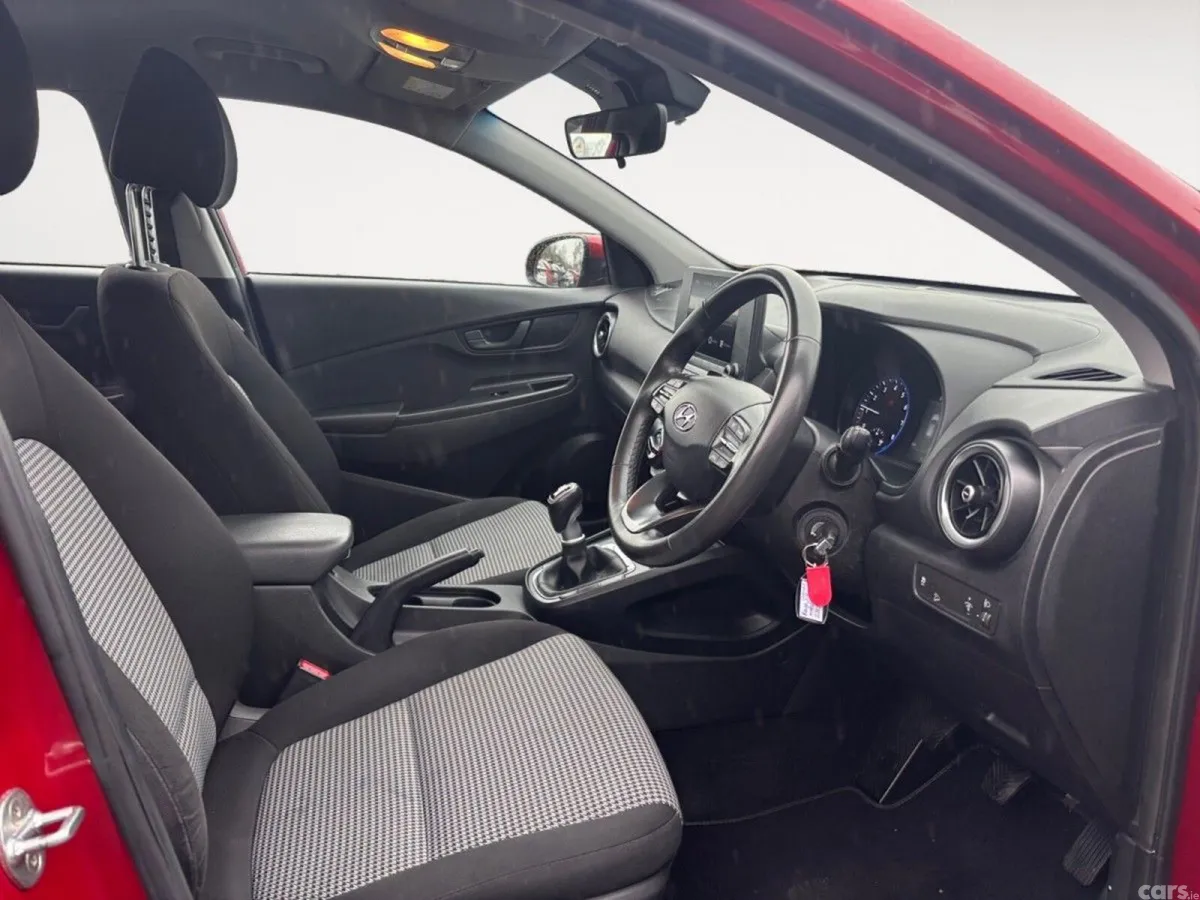 Hyundai KONA MPV, Petrol, 2023, Red