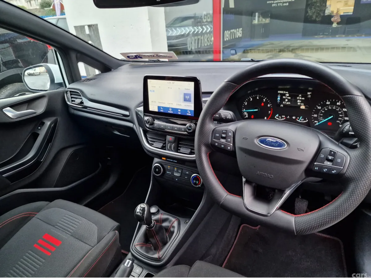 Ford Fiesta Hatchback, Petrol, 2023, White