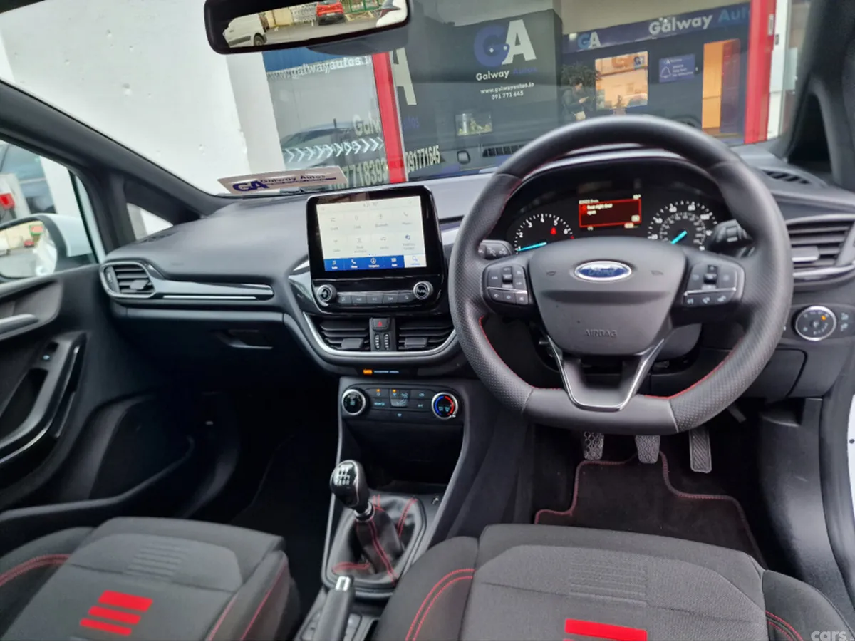 Ford Fiesta Hatchback, Petrol, 2023, White