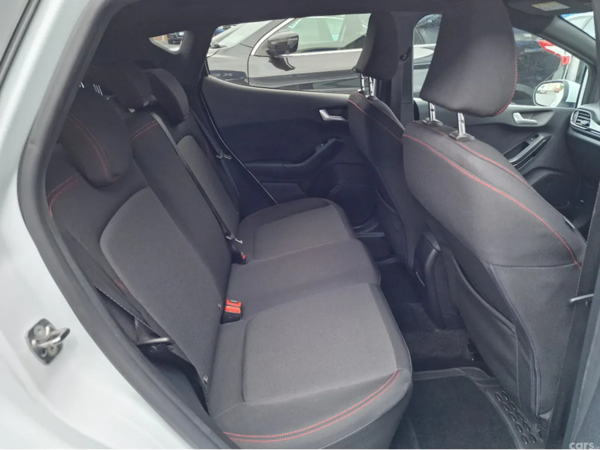 Ford Fiesta Hatchback, Petrol, 2023, White