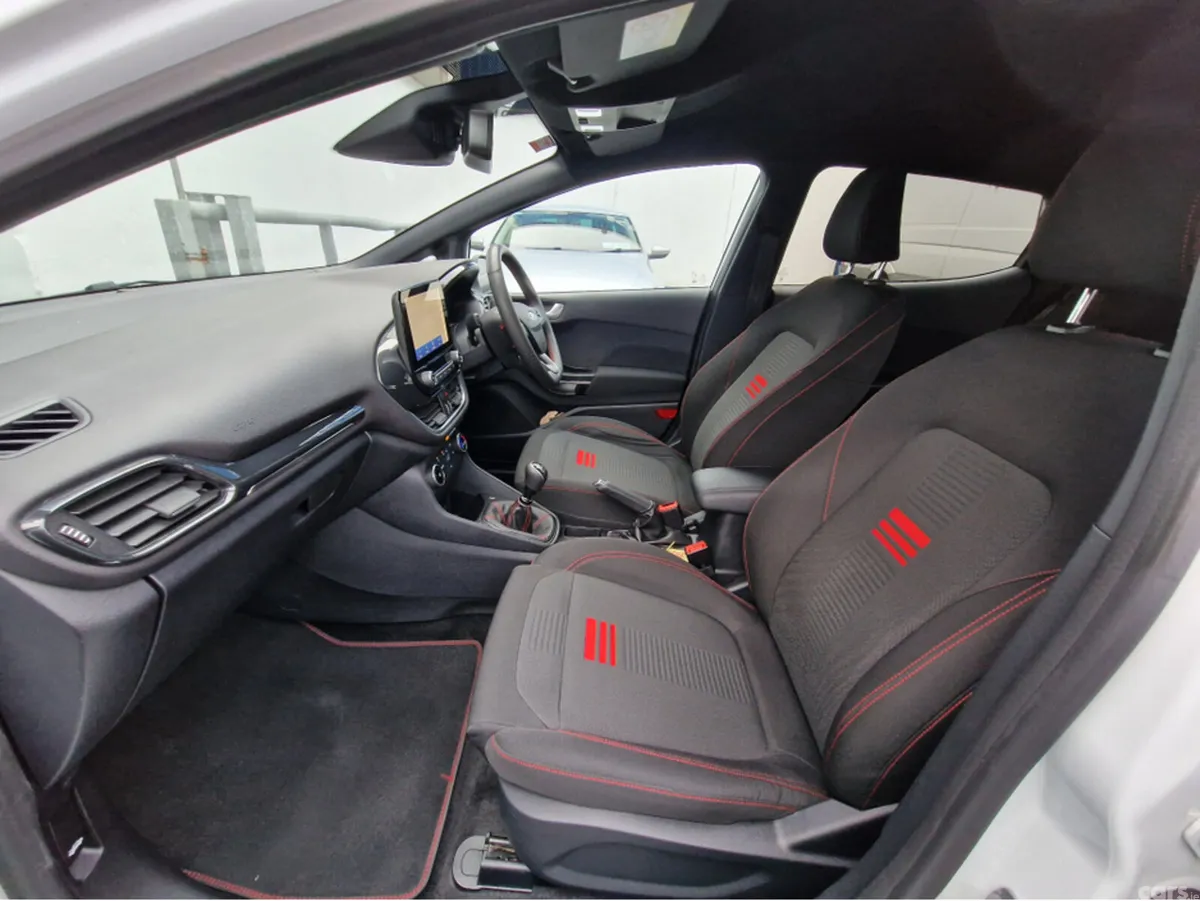 Ford Fiesta Hatchback, Petrol, 2023, White