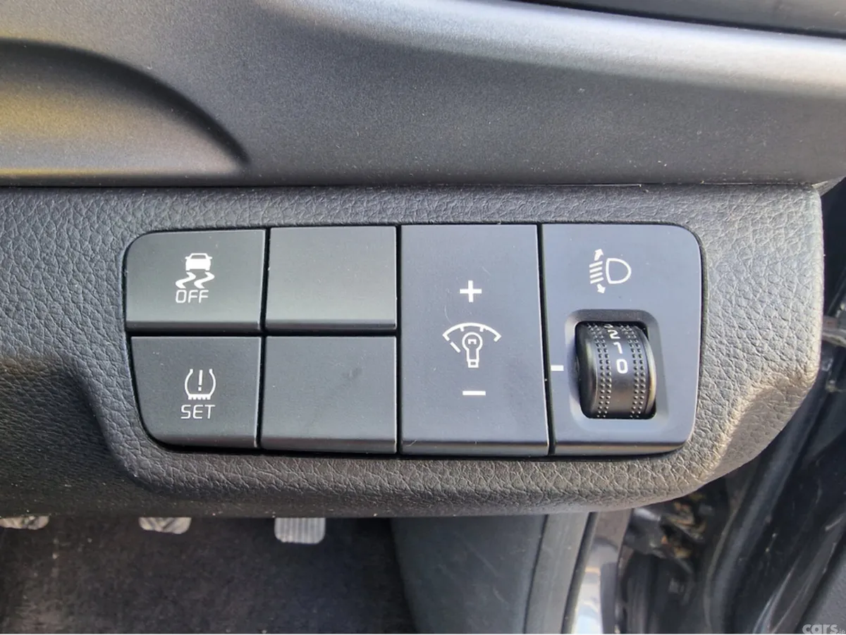 Kia Stonic Hatchback, Diesel, 2018, Grey