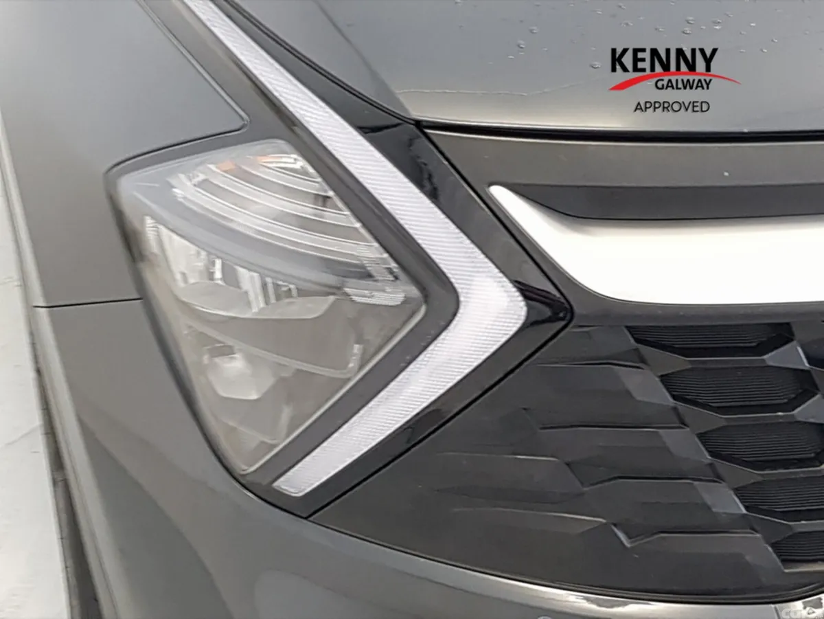 Kia Sportage MPV, Diesel, 2023, Grey