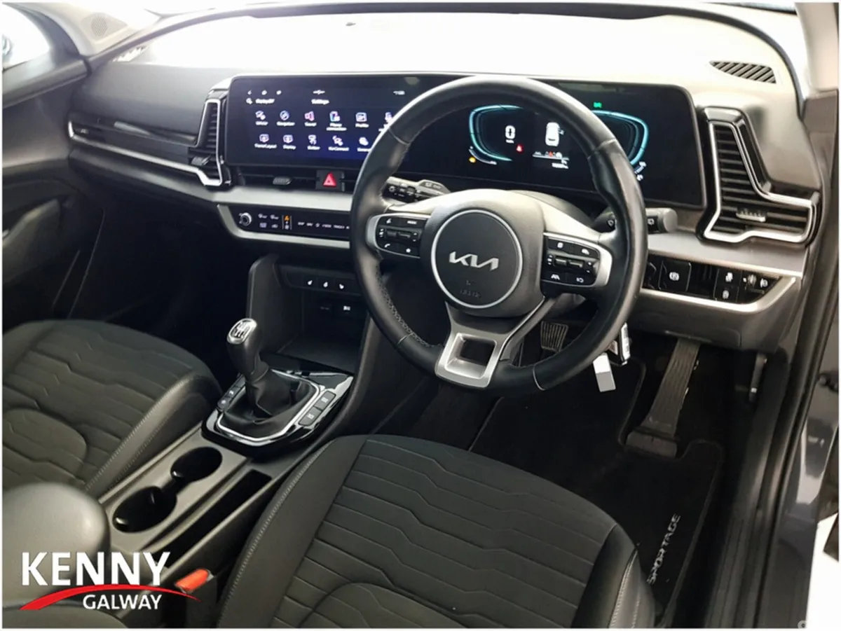 Kia Sportage MPV, Diesel, 2023, Grey
