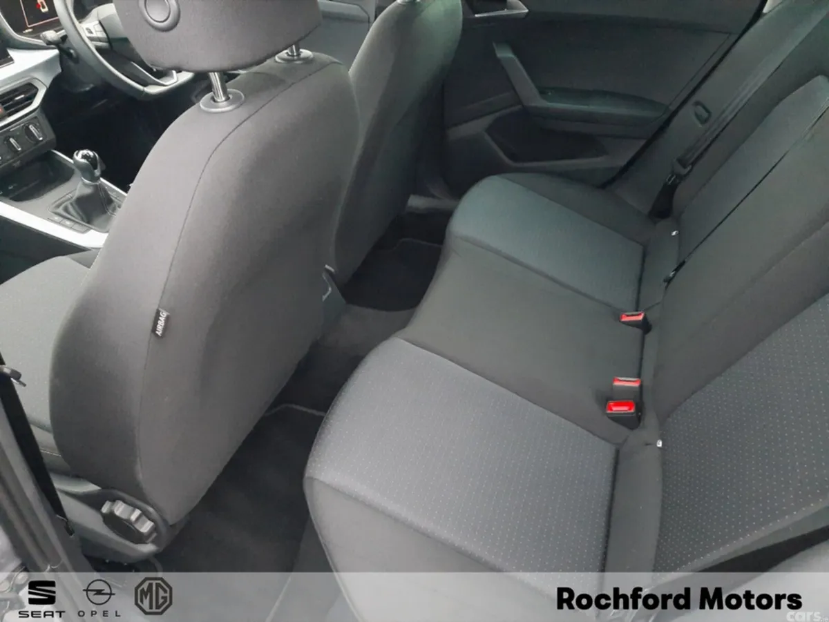SEAT Arona Hatchback, Petrol, 2025, Grey