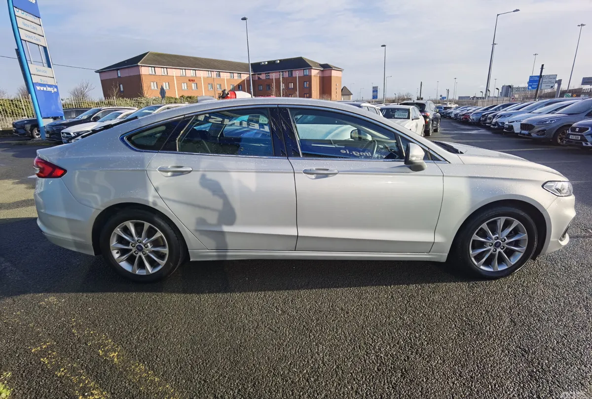Ford Mondeo Hatchback, Diesel, 2021, Grey
