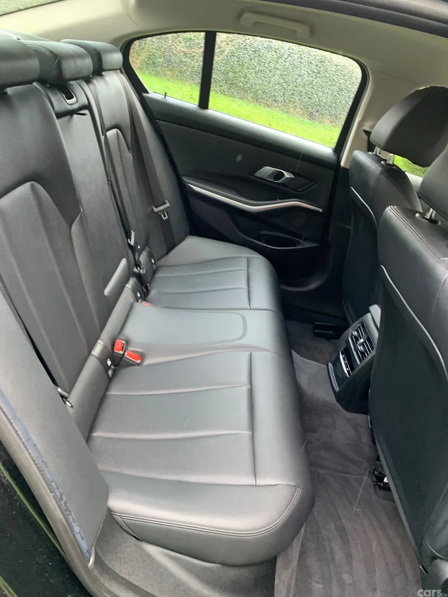 BMW 3-Series Saloon, Diesel, 2019, Black