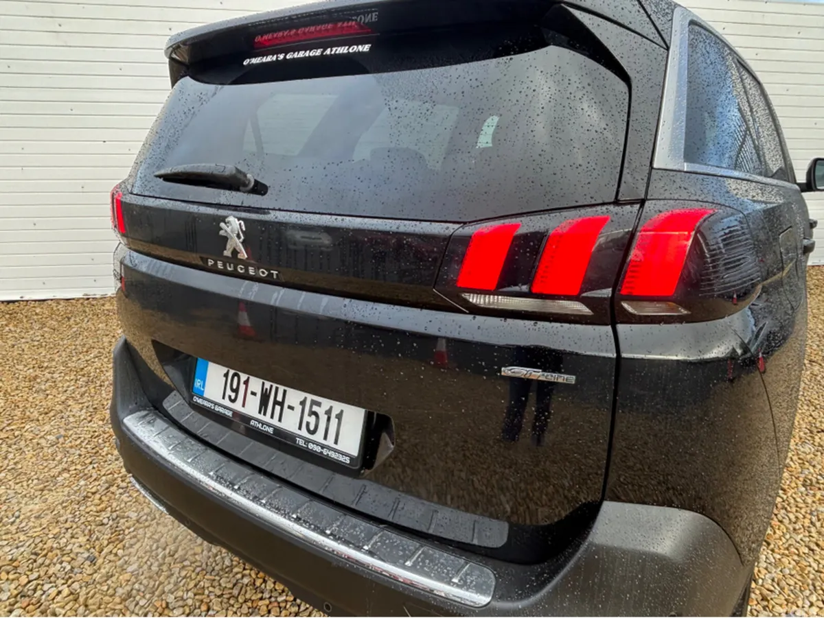 Peugeot 5008 MPV, Petrol, 2019, Black
