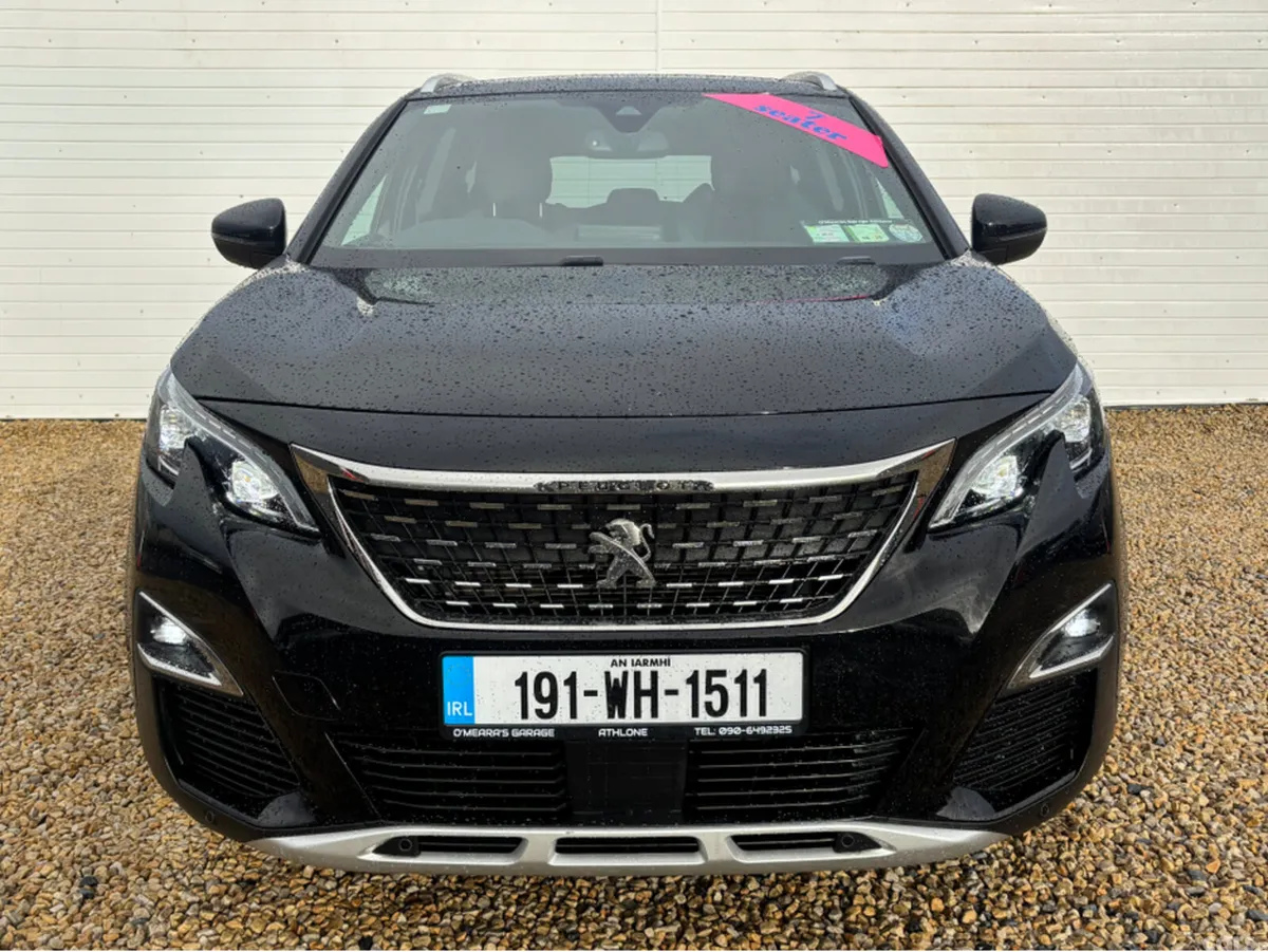 Peugeot 5008 MPV, Petrol, 2019, Black