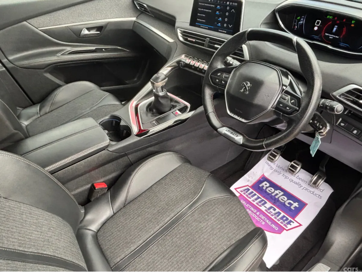 Peugeot 5008 MPV, Petrol, 2019, Black
