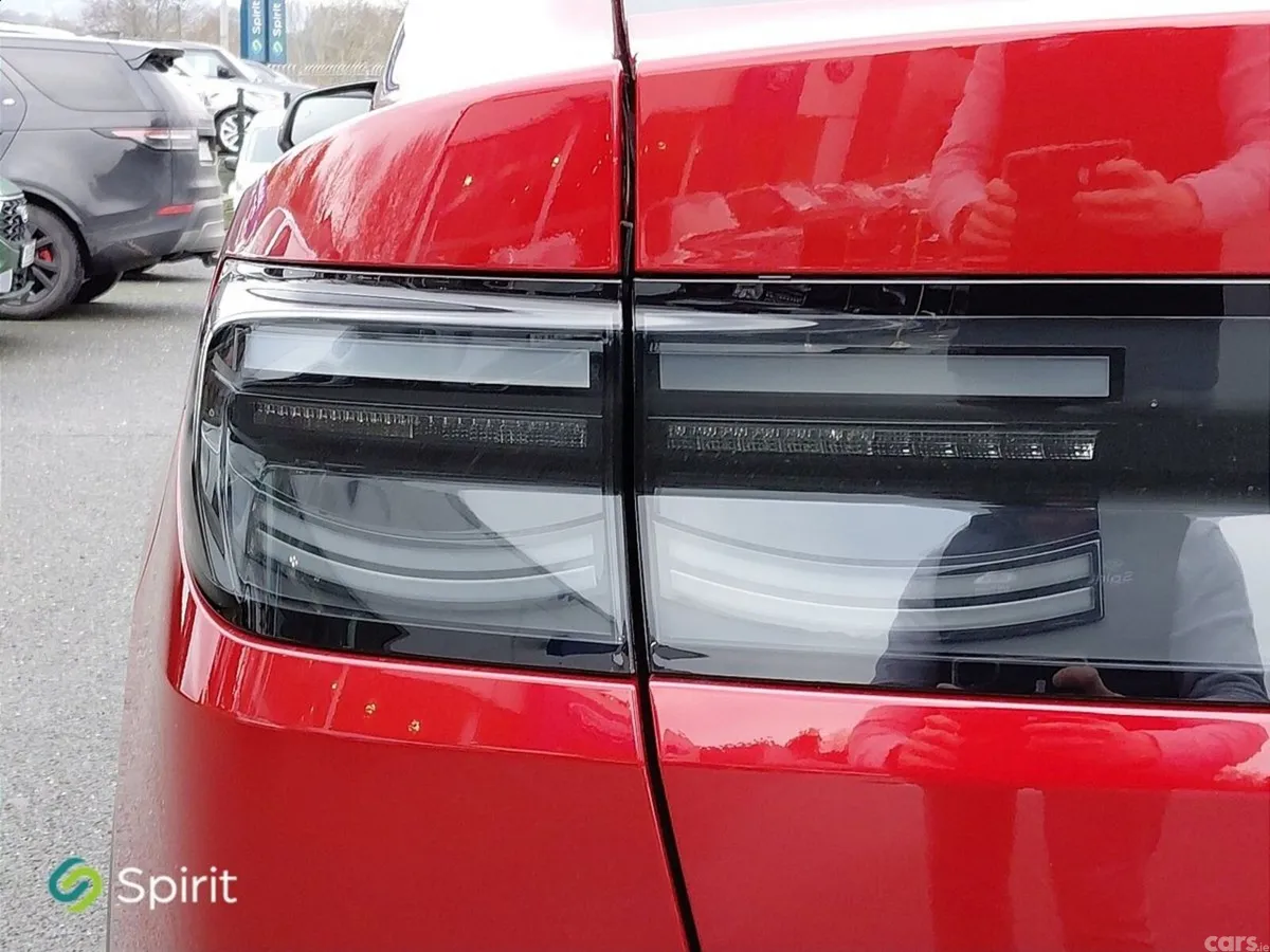 Ford Capri MPV, Electric, 2026, Red