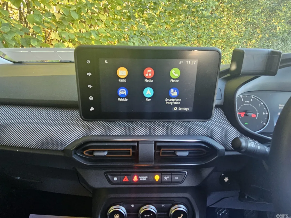 Dacia Sandero Stepway Hatchback, Petrol, 2021, Orange