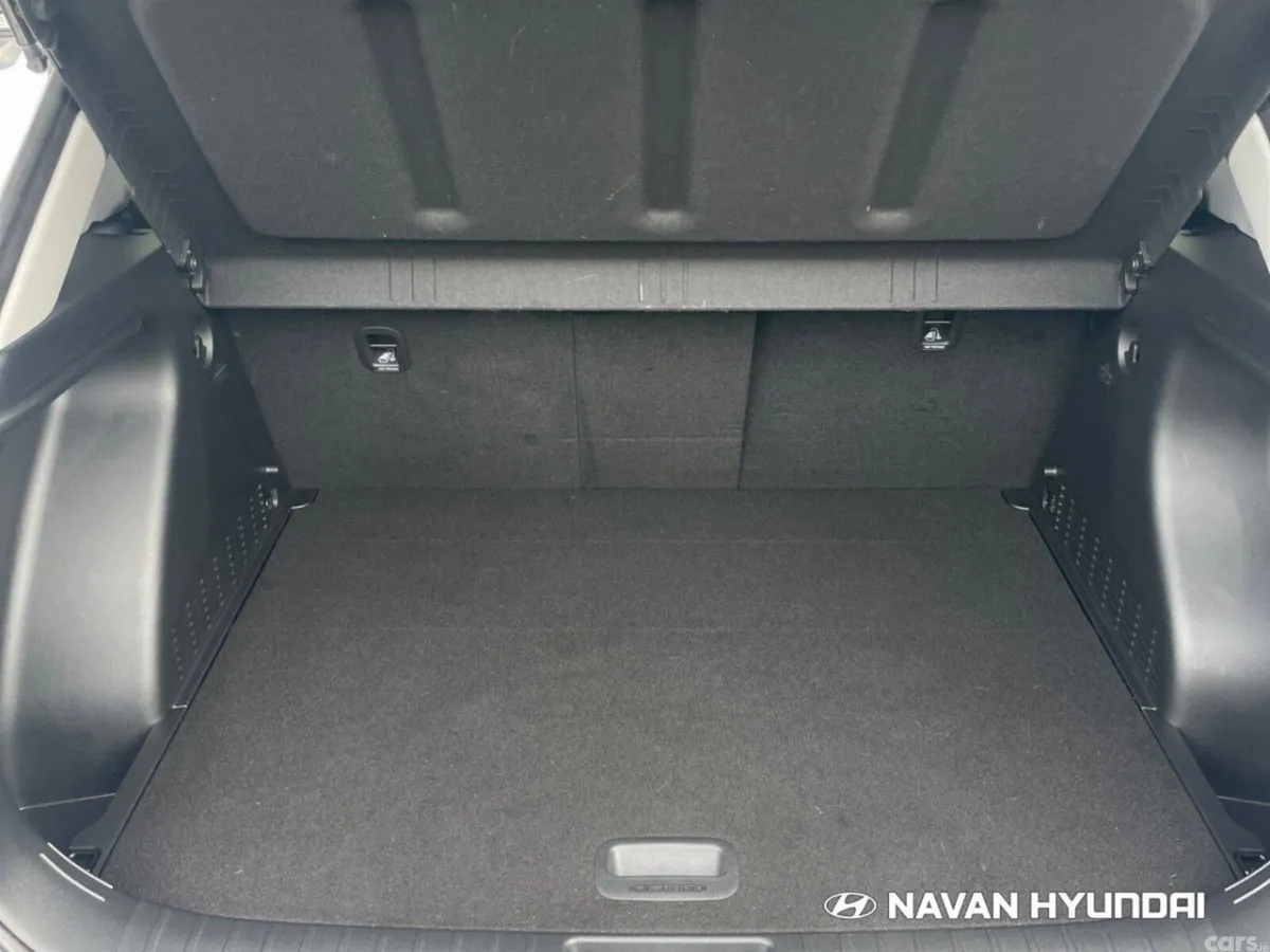 Hyundai KONA MPV, Electric, 2025, White
