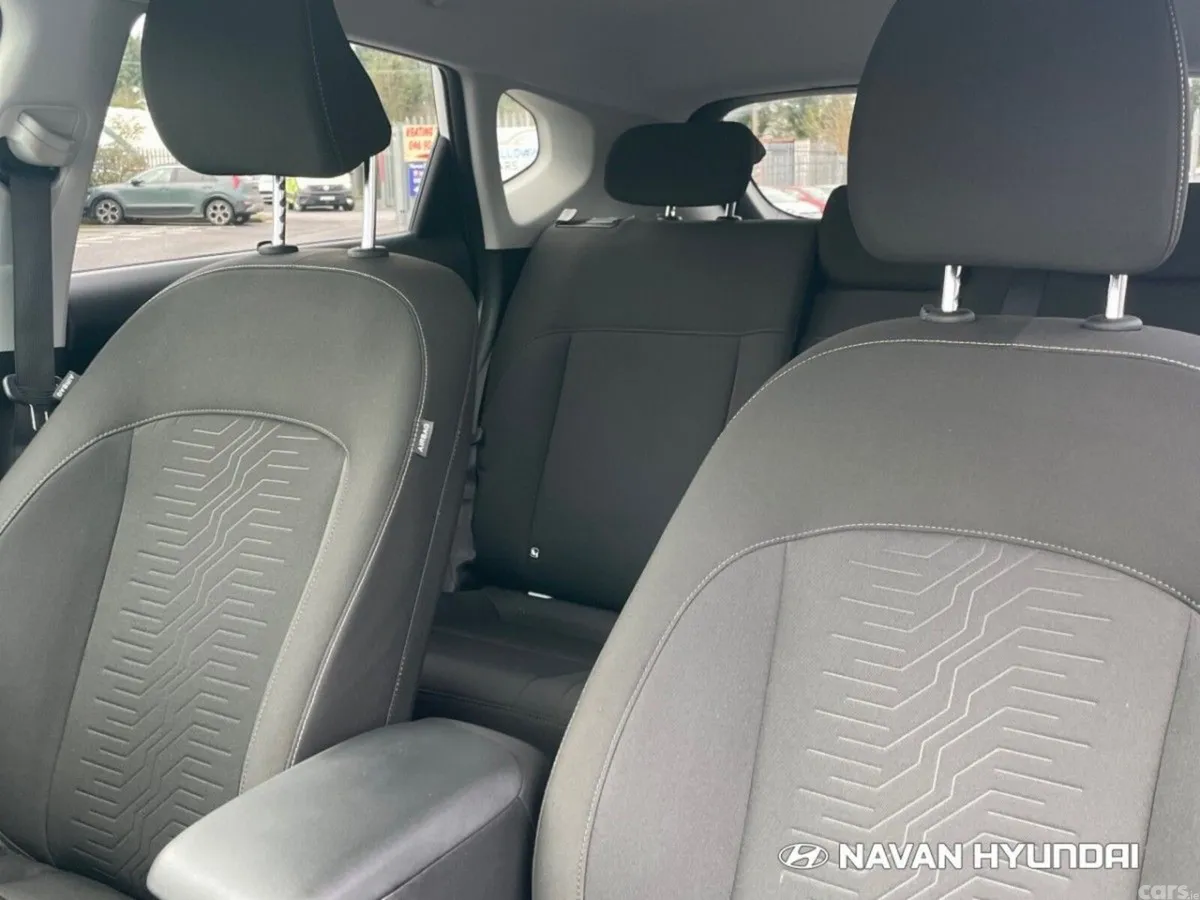 Hyundai KONA MPV, Electric, 2025, White