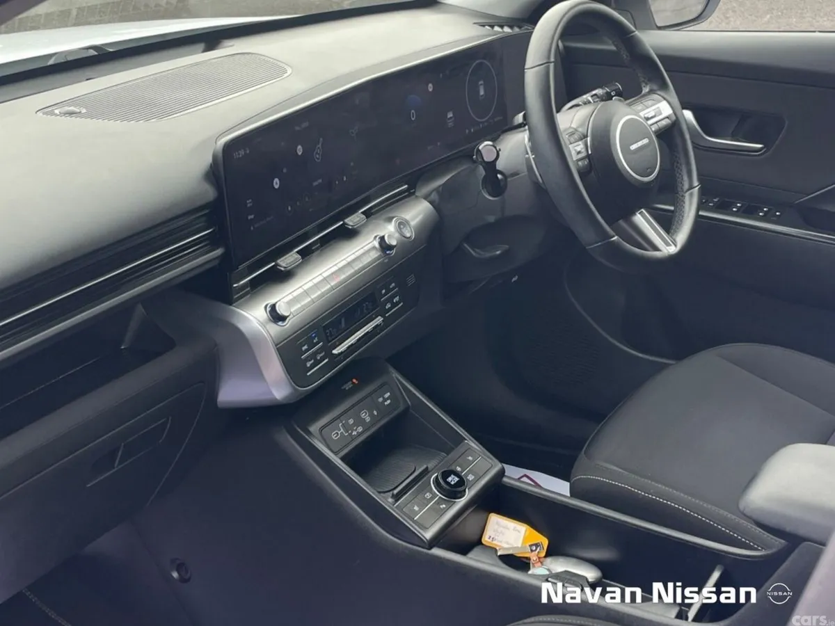 Hyundai KONA MPV, Electric, 2025, White