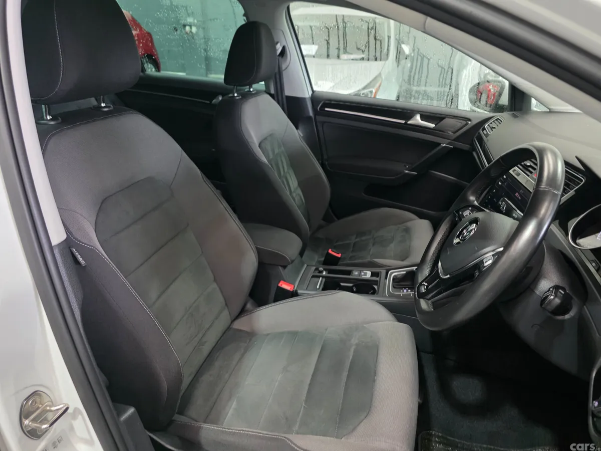 Volkswagen Golf Hatchback, Petrol, 2018, White