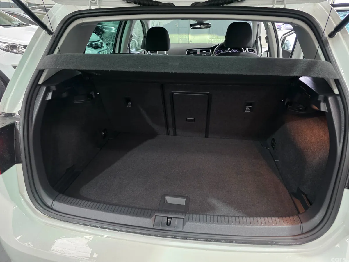 Volkswagen Golf Hatchback, Petrol, 2018, White
