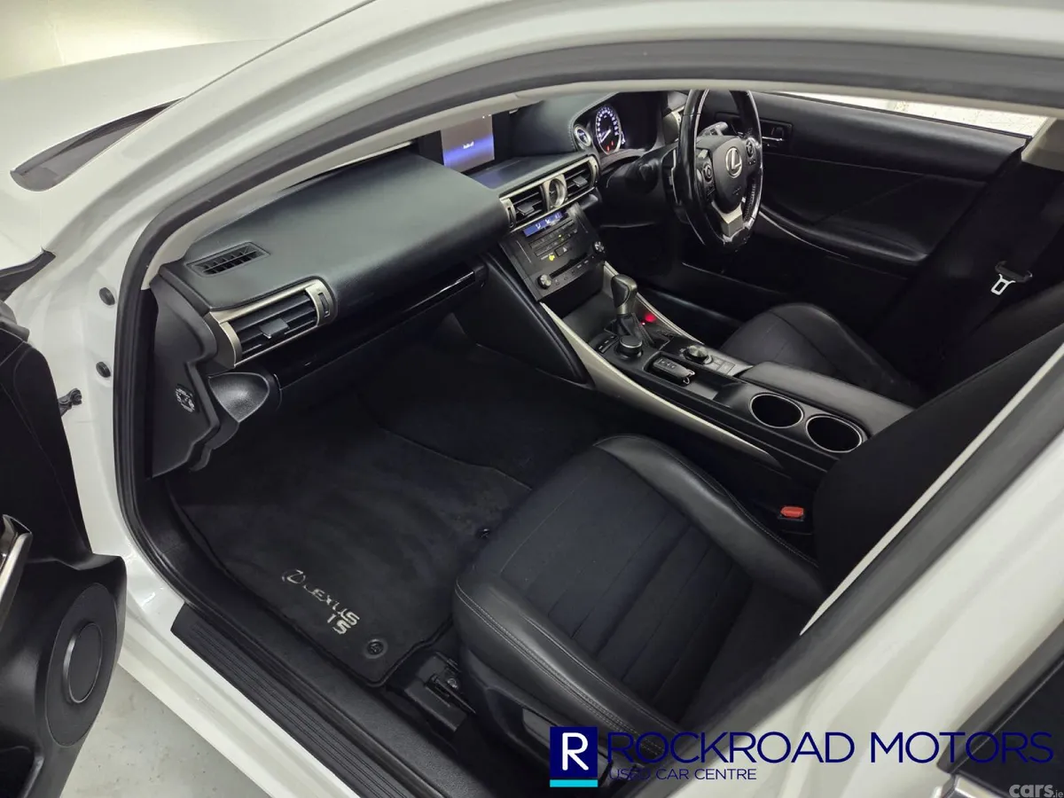 Lexus IS Saloon, Petrol Hybrid, 2016, White