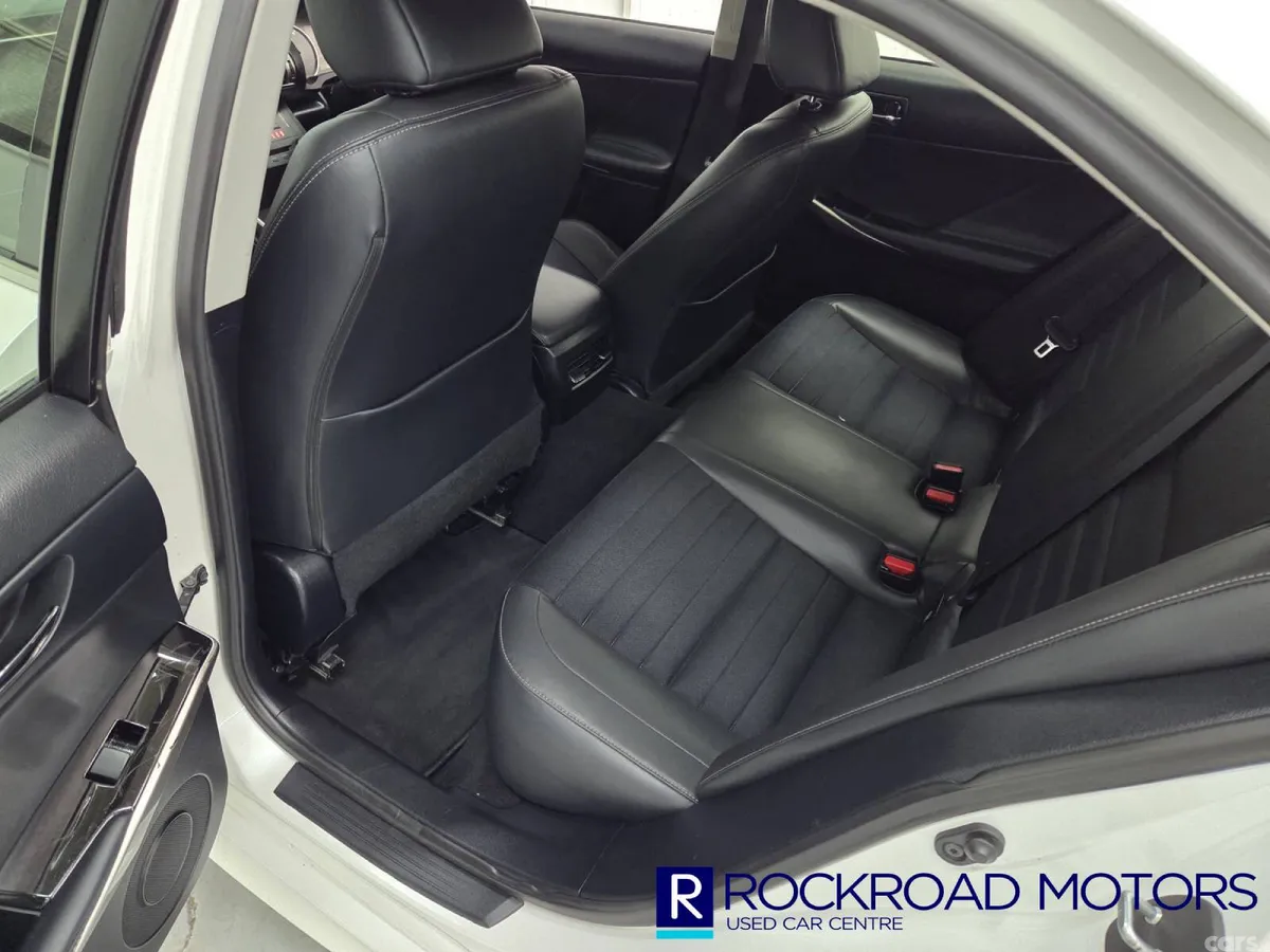 Lexus IS Saloon, Petrol Hybrid, 2016, White