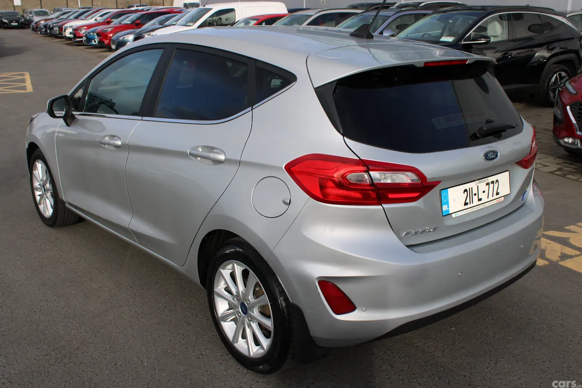 Ford Fiesta Hatchback, Petrol, 2021, Grey