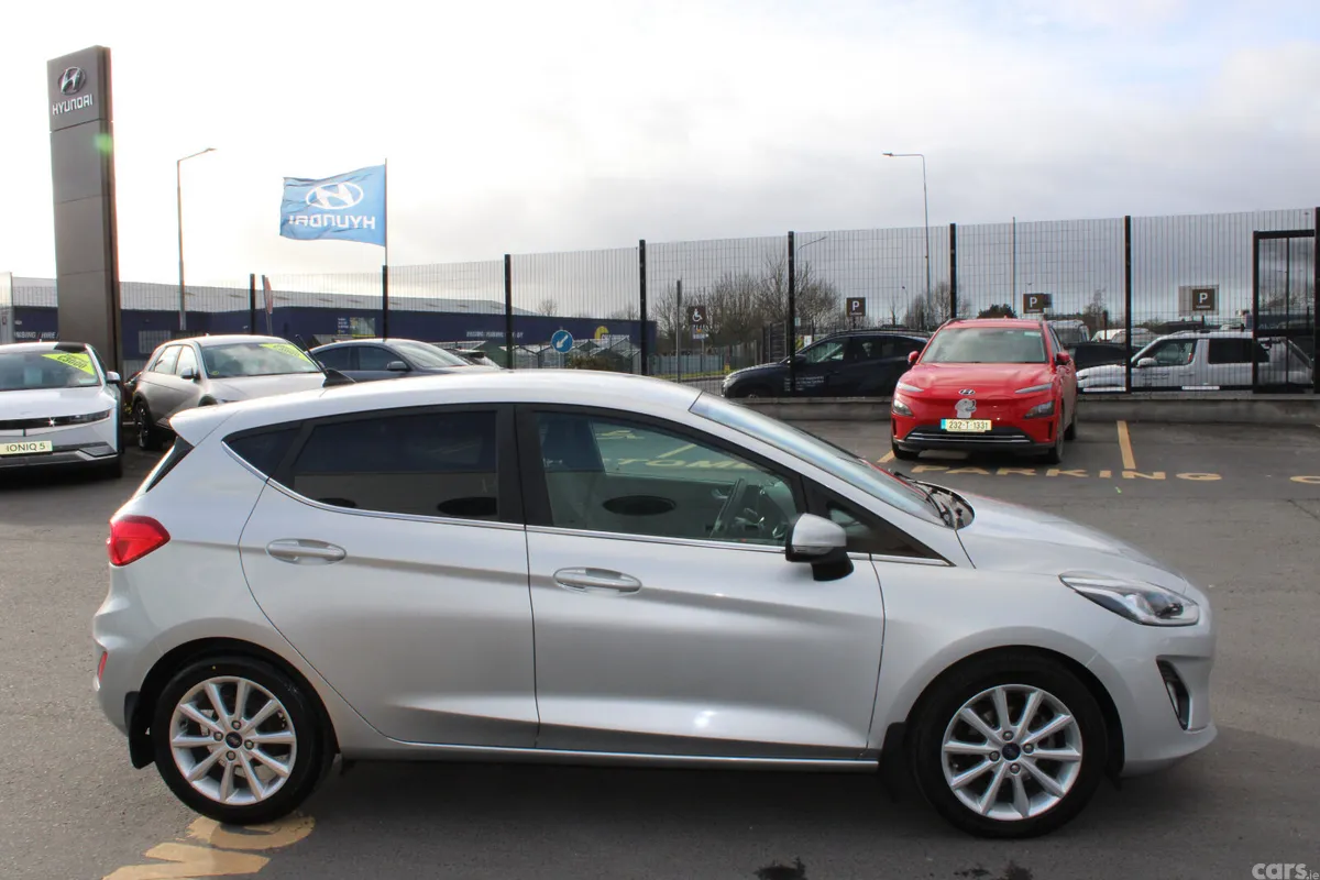 Ford Fiesta Hatchback, Petrol, 2021, Grey