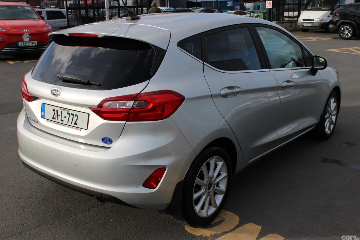 Ford Fiesta Hatchback, Petrol, 2021, Grey