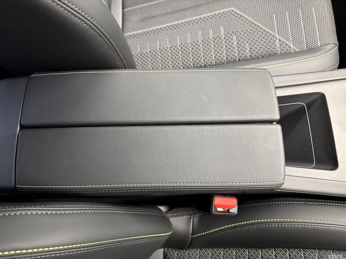 Peugeot 308 Hatchback, Petrol Hybrid, 2026, 