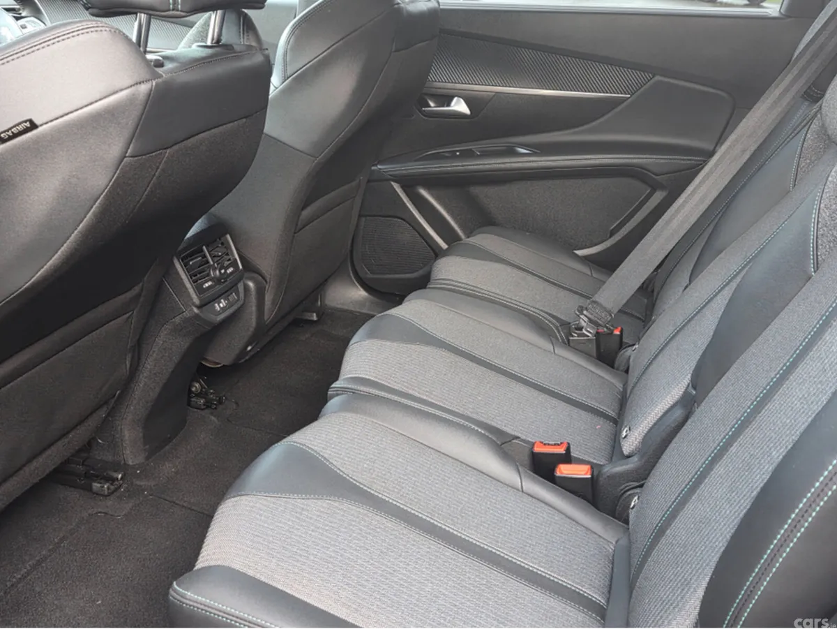 Peugeot 5008 MPV, Diesel, 2024, Black
