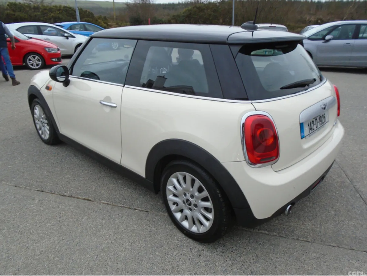 Mini Cooper Hatchback, Diesel, 2014, White