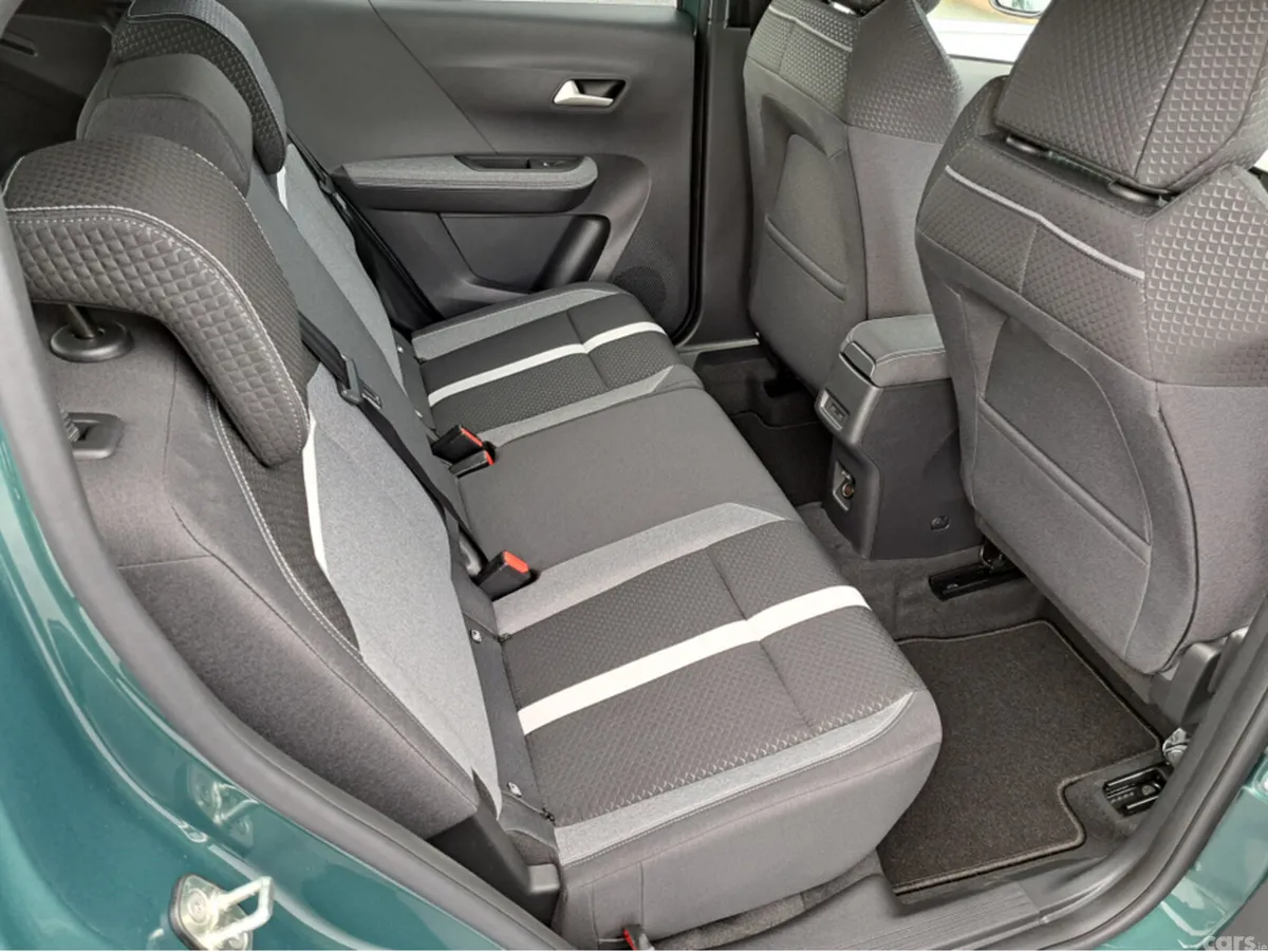 Opel Frontera SUV, Petrol Hybrid, 2026, Green