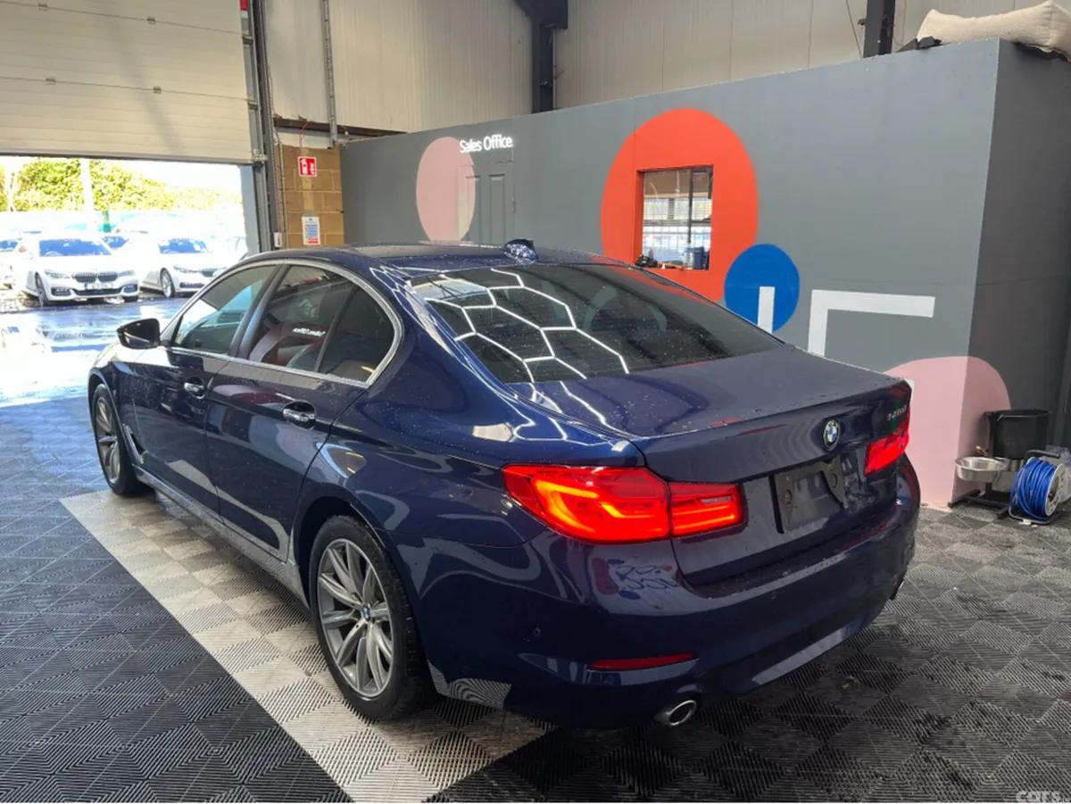 BMW 5-Series Saloon, Diesel, 2017, Blue