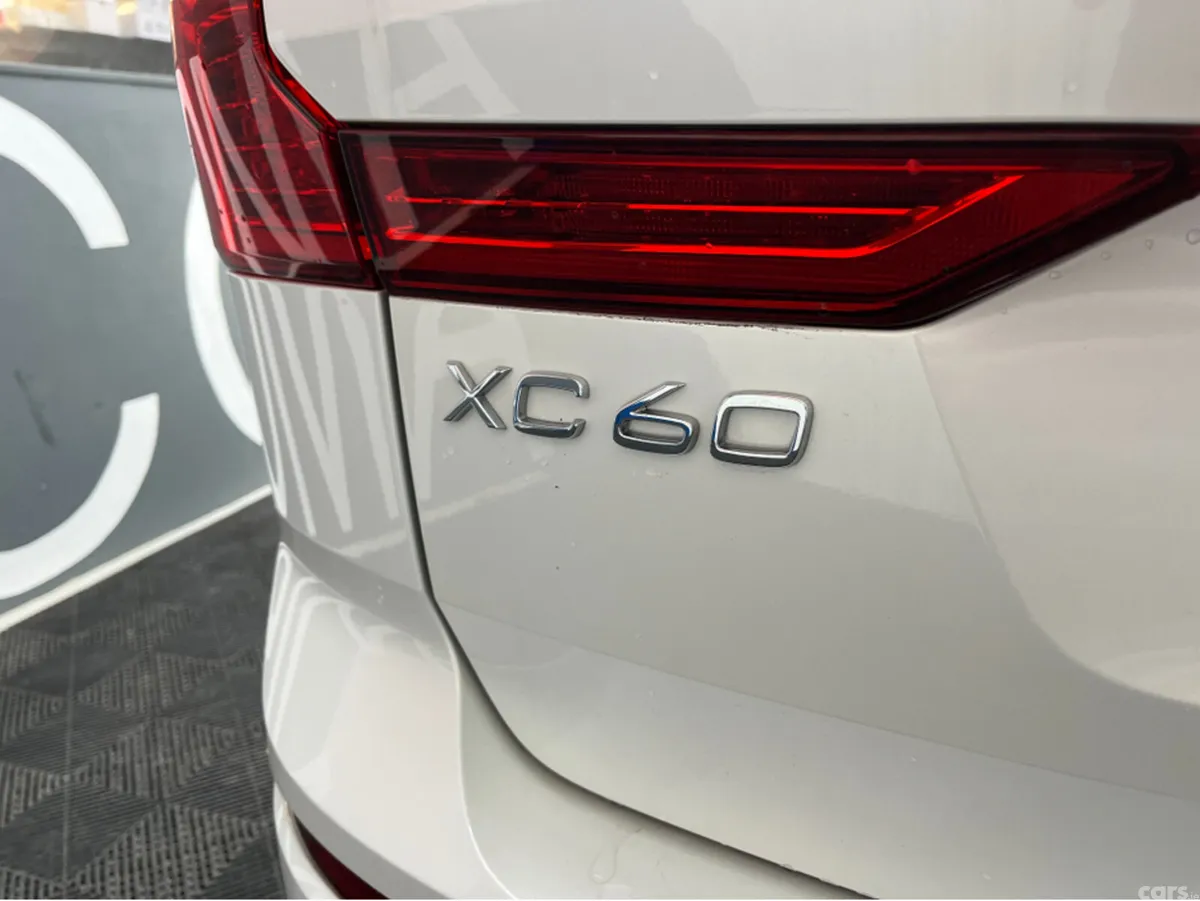 Volvo XC60 SUV, Petrol Plug-in Hybrid, 2022, White