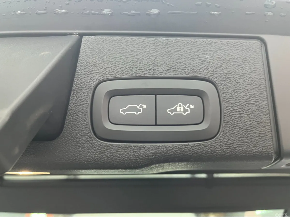 Volvo XC60 SUV, Petrol Plug-in Hybrid, 2022, White
