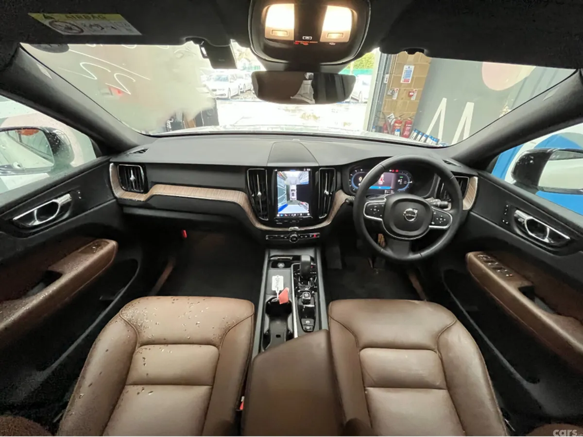 Volvo XC60 SUV, Petrol Plug-in Hybrid, 2022, White