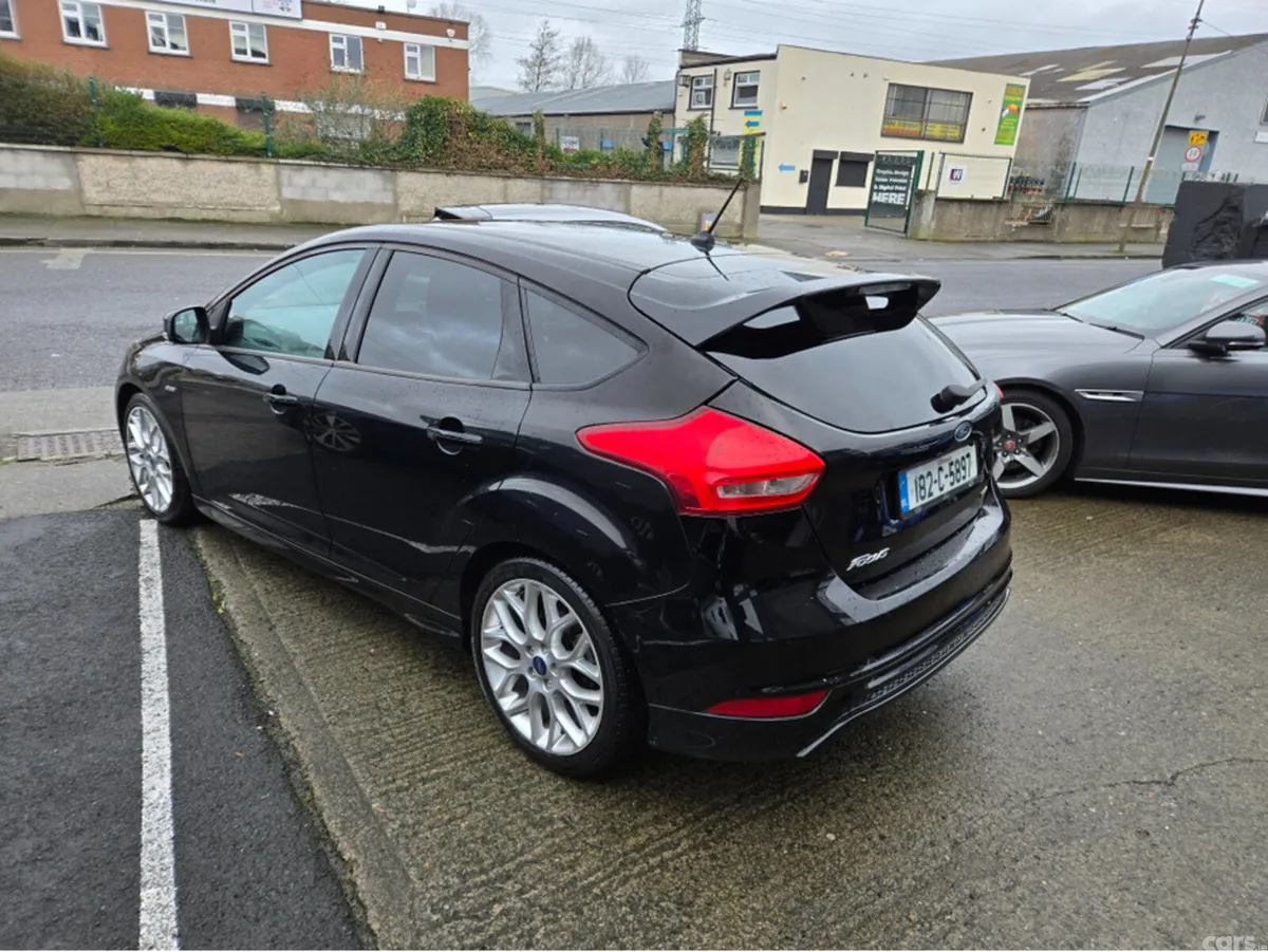 Ford Focus Hatchback, Petrol, 2018, Black