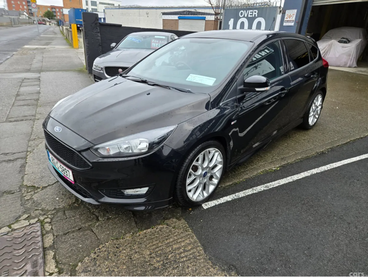 Ford Focus Hatchback, Petrol, 2018, Black
