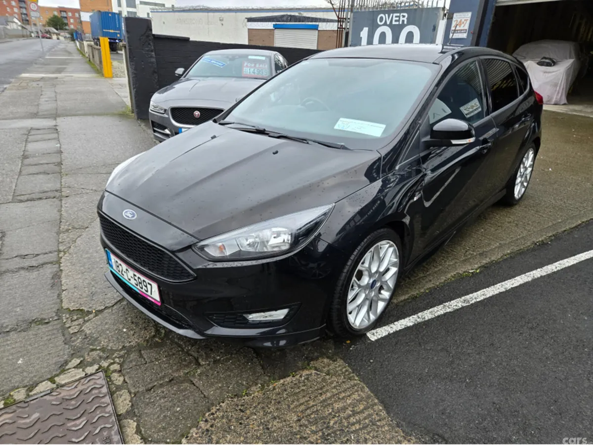 Ford Focus Hatchback, Petrol, 2018, Black