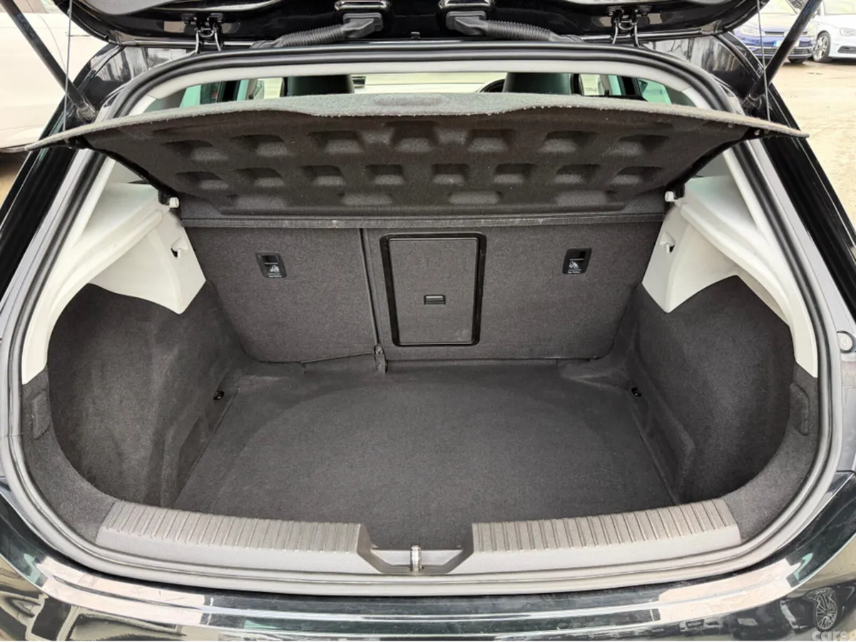 SEAT Leon Hatchback, Diesel, 2017, Black